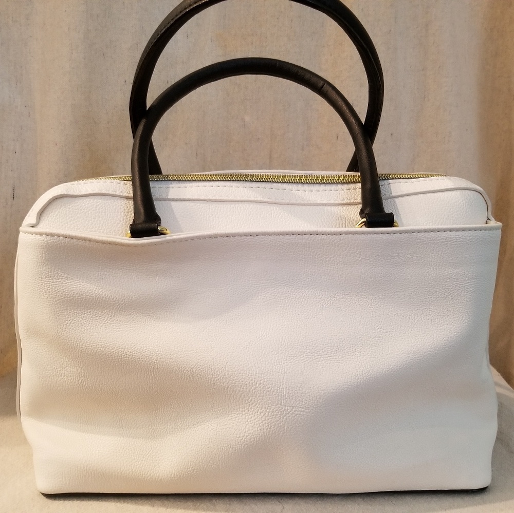 Betsy Johnson Clutch Handbag Purse Black White - Picture 7 of 8